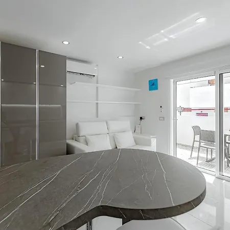 Apartamento Luxury White In Playa Americas