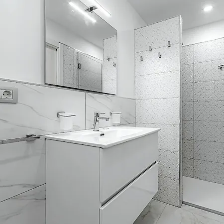 Luxury White In Playa Americas Apartamento Playa de las Américas